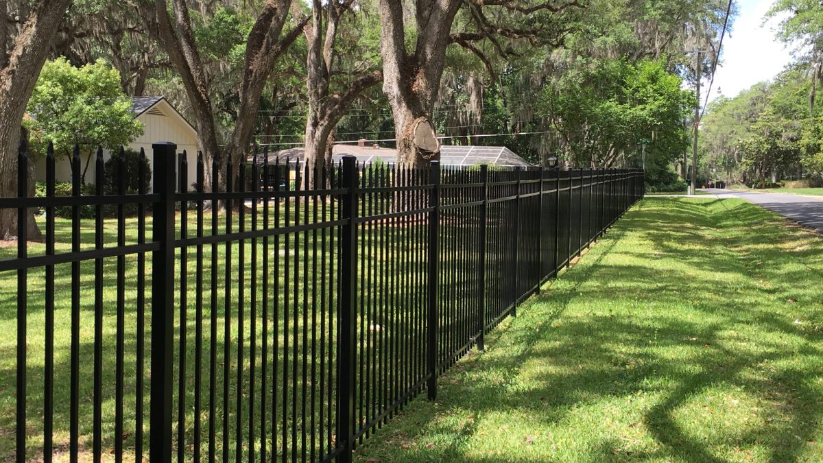 Choosing the Perfect Privacy Fence: Vinyl & Aluminum, antebellum aluminum fence
