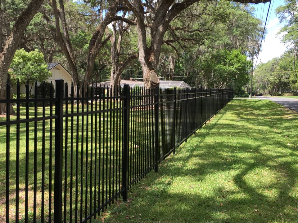 Choosing the Perfect Privacy Fence: Vinyl & Aluminum, antebellum aluminum fence