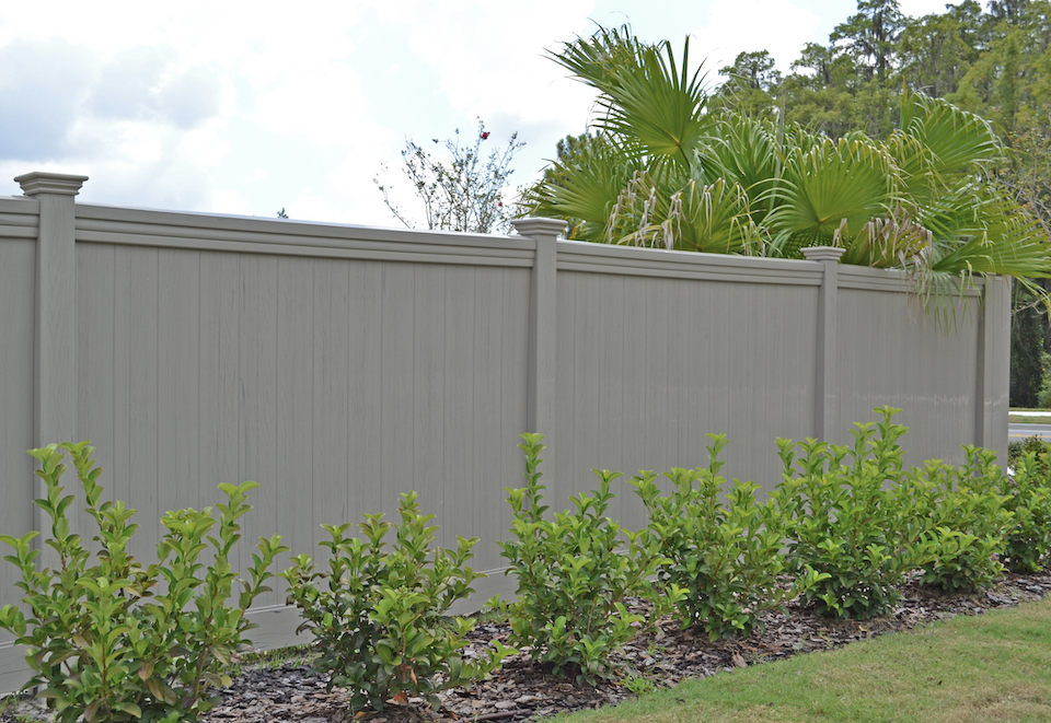 How to Choose the Right Vinyl Fence Color, Lakeland