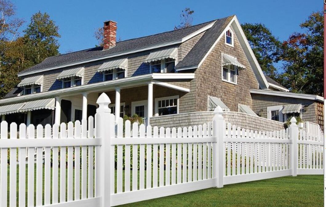 white 4ft avondale with house, Matching Your Vinyl Fence to Your Home’s Exterior Design