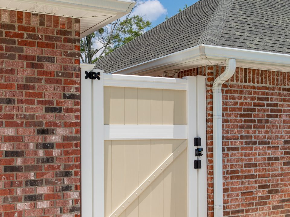 Vinyl Gate Installation Tips: Maximizing Durability and Aesthetics